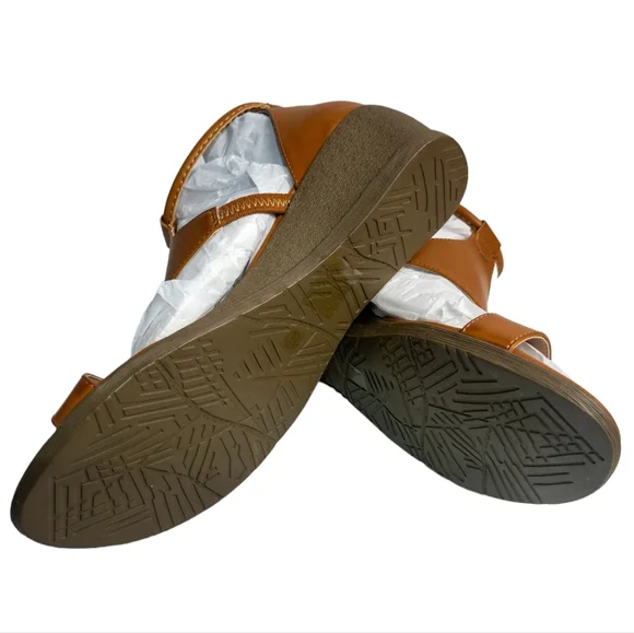 Journee Collection Trayle Wedge Sandal Brown 8.5 - Picture 12 of 12